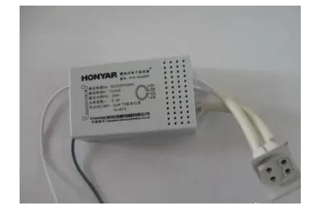 LED灯为什么会越用越暗？为什么会闪烁？