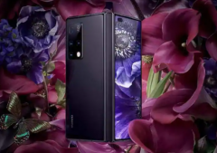 配备麒麟9000、50MP摄像头的华为Mate X2可折